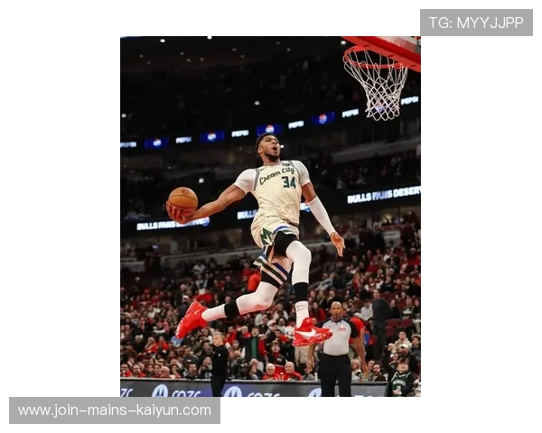 字母哥第四节称王再现——新时代篮球英雄的荣耀时刻