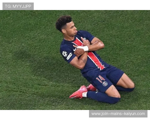 巴黎高压逼迫导致对手后场混乱，登贝莱多次抢断成功